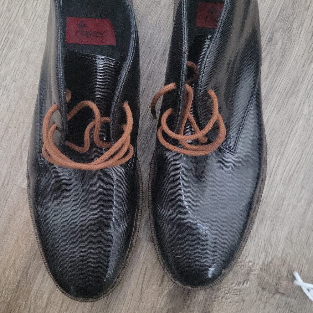 Rieker Black Leather Oxfords with Brown Laces